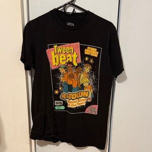 Hot Topic Black Tween Beat Graphic Tee